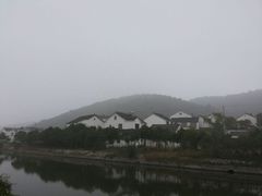 对面-依福园农家乐