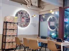 大堂-Tims天好咖啡·贝果(华侨城步行街店)