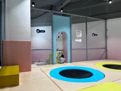 -润动会·家庭游乐中心(昆山前进欧尚店)