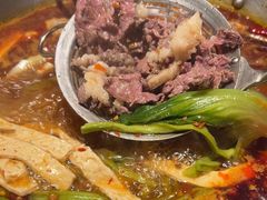 -左庭右院鲜牛肉火锅(金山万达店)