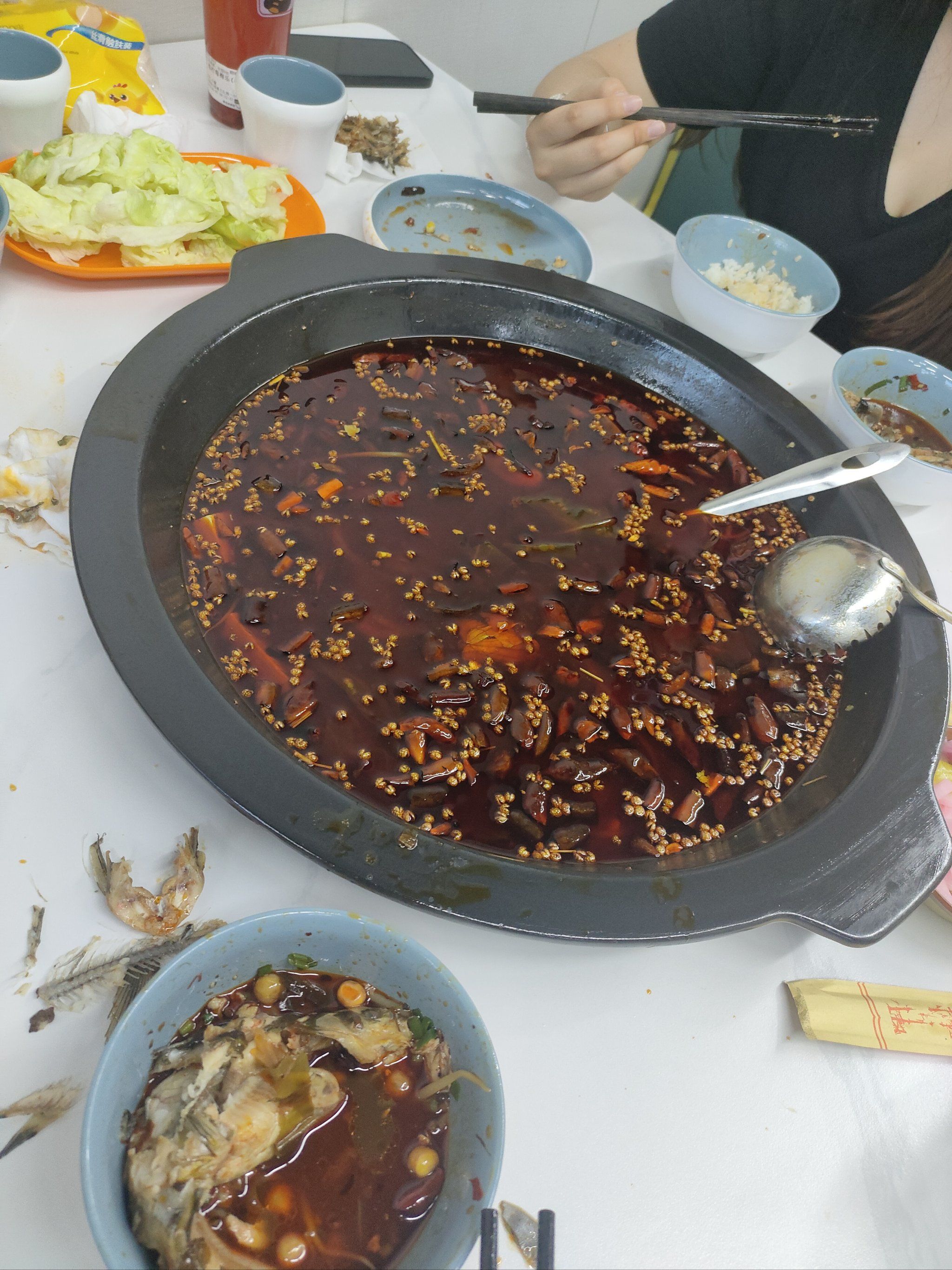 小小河边鱼