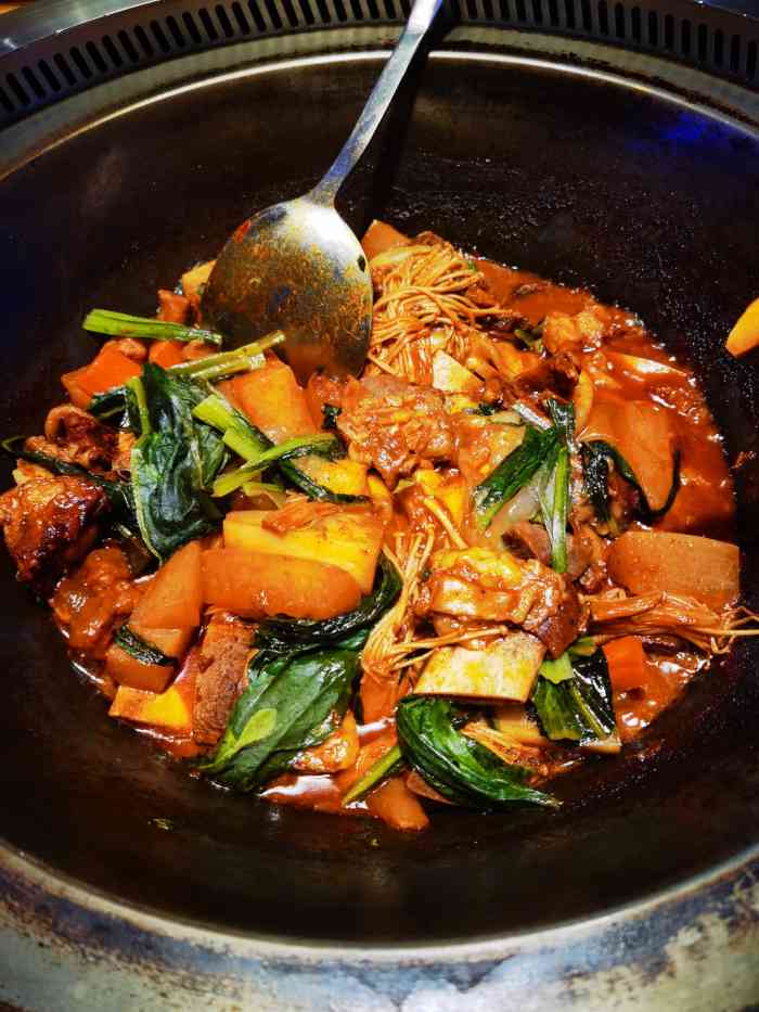 山河屯铁锅炖(松北店)-"直到来了这家,才知道东北人的饭量有多大!