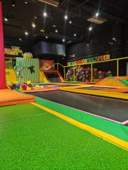 -蹦蹦跳跳(新奥购物中心店)