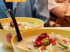 -谭仔米线(皇庭广场店)