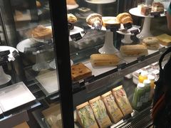 面包甜点陈列柜-星巴克(东莞莞城万科中心店)