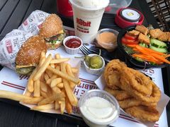 -The Habit Burger Grill 哈比特汉堡(爱琴海店)