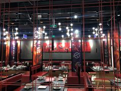 大堂-热火朝天鲜切牛肉火锅(南强街巷店)