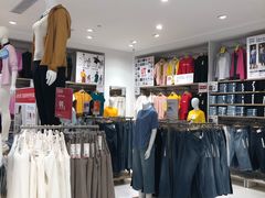 -优衣库(广州天河领展广场店)