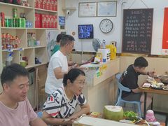 -老何家后安粉·糟粕醋海鲜火锅(三亚湾椰梦长廊店)