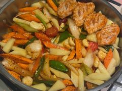 -黄记煌三汁焖锅(新佳丽江汉路店)