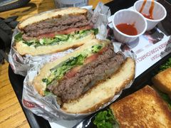 -The Habit Burger Grill 哈比特汉堡(爱琴海店)