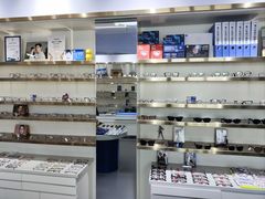 -视野联行眼镜•蔡司•依视路(温江店)