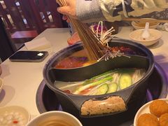-钢管厂五区小郡肝串串香(蜀都万达店)