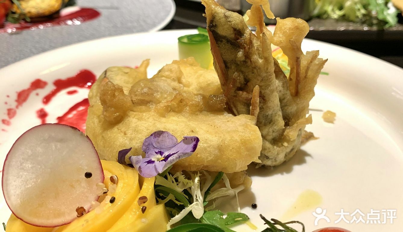 资深吃货良心测评，青酱蒜香青口贝、和牛眼肉佐黄油时蔬超满足！