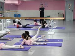 -蒲公英舞蹈艺术中心(解放路校区)