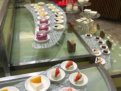 -华邑酒店·鲜艳全日自助餐厅