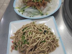 -屯老二农家铁锅炖·行业领军者(梅江店)