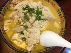 -红色根据地文化主题酒店(太湖街店)