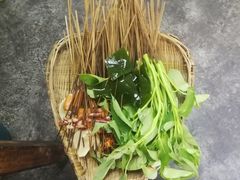 -咏勝锑锅麻辣烫(净居寺路总店)