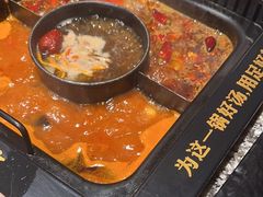 -老牌坊云南鱼豆花火锅(哈西万达店)