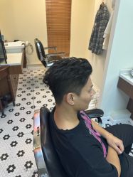-理昂男士理发店 Barber shop