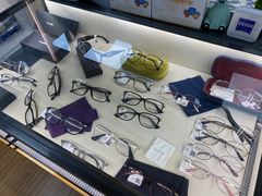 -优视觉视光中心•青少年近视防控(新世界中心写字楼店)