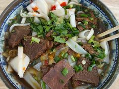 -牛师傅牛肉面(尚隆路店)