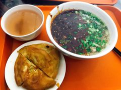 -牛一嘴·兰州牛肉面·大盘鸡(财富中心店)