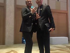 -上海跨国采购会展中心