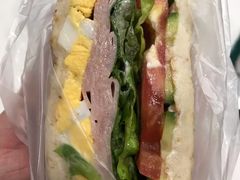 -巴黎贝甜(大宁国际商业广场店)