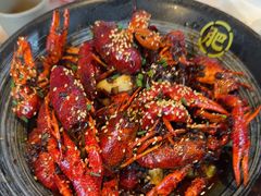 -肥肥虾庄·金牌油焖大虾(汉街SKP店)