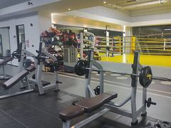 -健变健身俱乐部(前海天虹商场店)