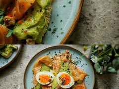 牛油果煮蛋吐司-RAC BAR(安福路店)