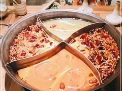 -白乐天毛肚火锅馆(解放碑店)