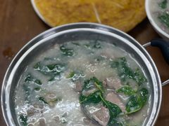 猪杂拼牛肉生滚粥-华记粥饭店(印象容桂主题风情街店)