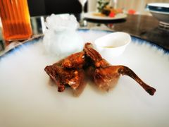 金牌烤乳鸽-夜宴江景餐厅
