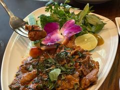 -Chom Cafe and Restaurant