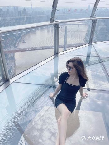 重庆拍照打卡推荐 |来福士最美最酷观景台