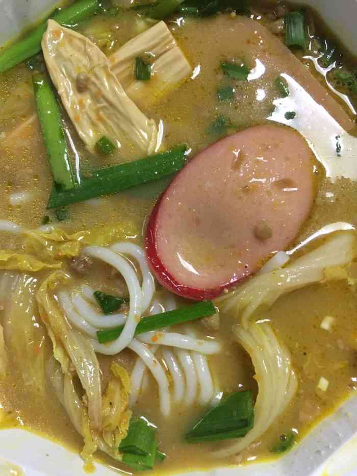 香港捞蛮米线(四川北路店)-"[薄荷]环境: 整洁干净卫生,寻美食的一.