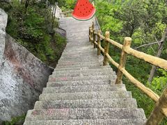 -罗田薄刀峰风景区