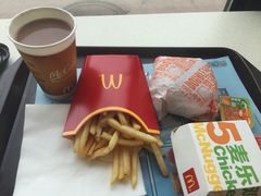 -麦当劳(红旗路店)