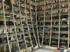 -钟书阁(松江泰晤士小镇店)