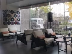 -上海古井假日酒店 · 井廊吧