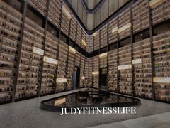 -上海虹桥中心爱琴海亚朵S酒店