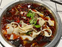 -晓彭肥肠鸡·泡椒鸡火锅(水木天地店)