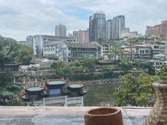 -包整·丝娃娃(甲秀楼景观店)