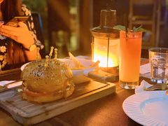 澳洲和牛汉堡配薯条-FUTURE BAR(岭南天地店)