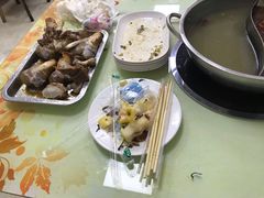 -荣吉招牌自助骨头锅(顾乡店)