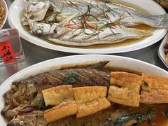 -丹水桥地锅鱼·翘嘴鲌·地方特色全鱼宴(丹江口大坝店)