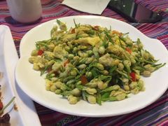 -香巴拉云南餐厅(华莱坞店)